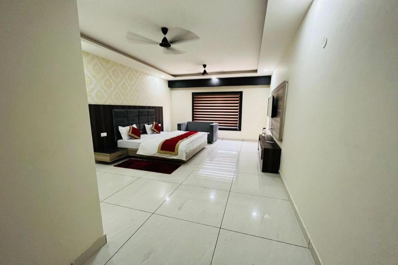 Hotel Blue Pine Haridwār Εξωτερικό φωτογραφία