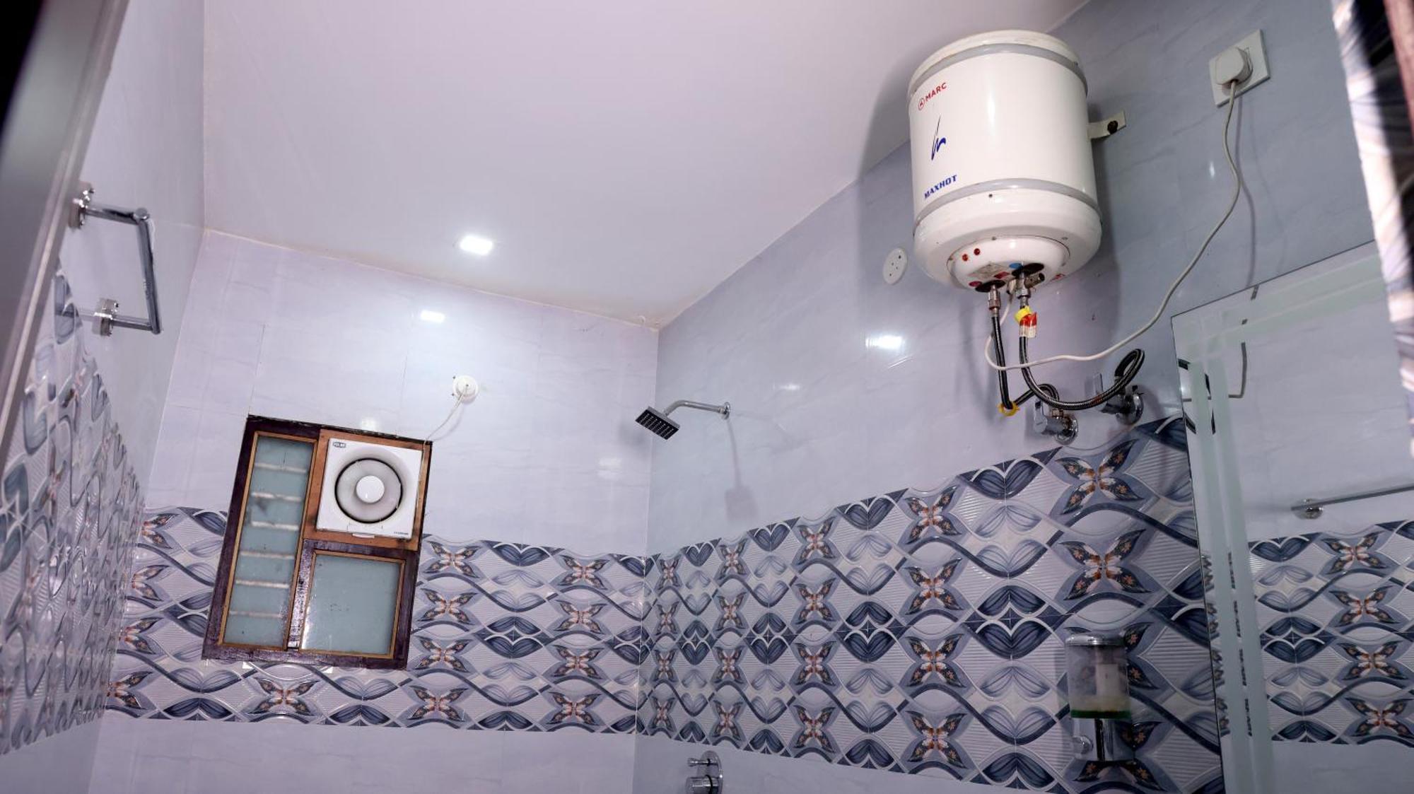 Hotel Blue Pine Haridwār Εξωτερικό φωτογραφία