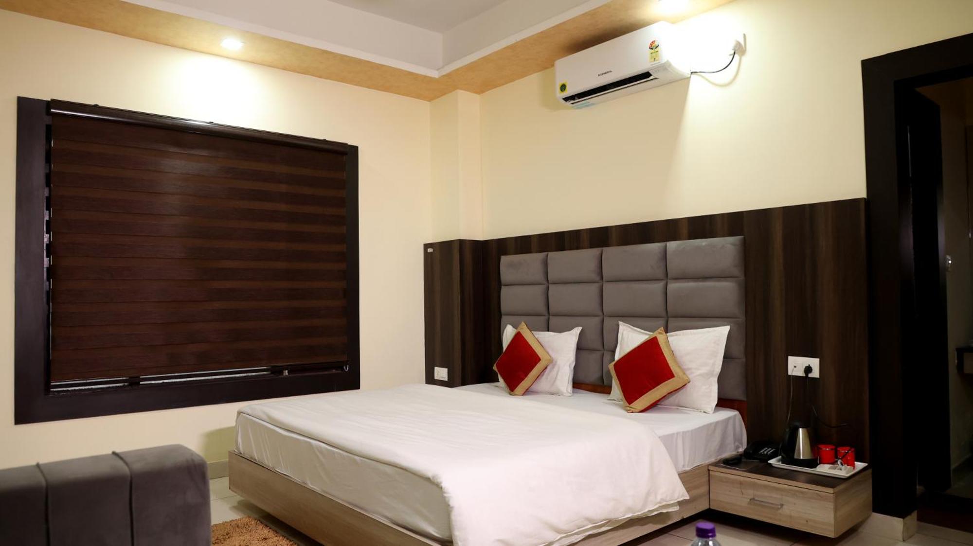Hotel Blue Pine Haridwār Εξωτερικό φωτογραφία