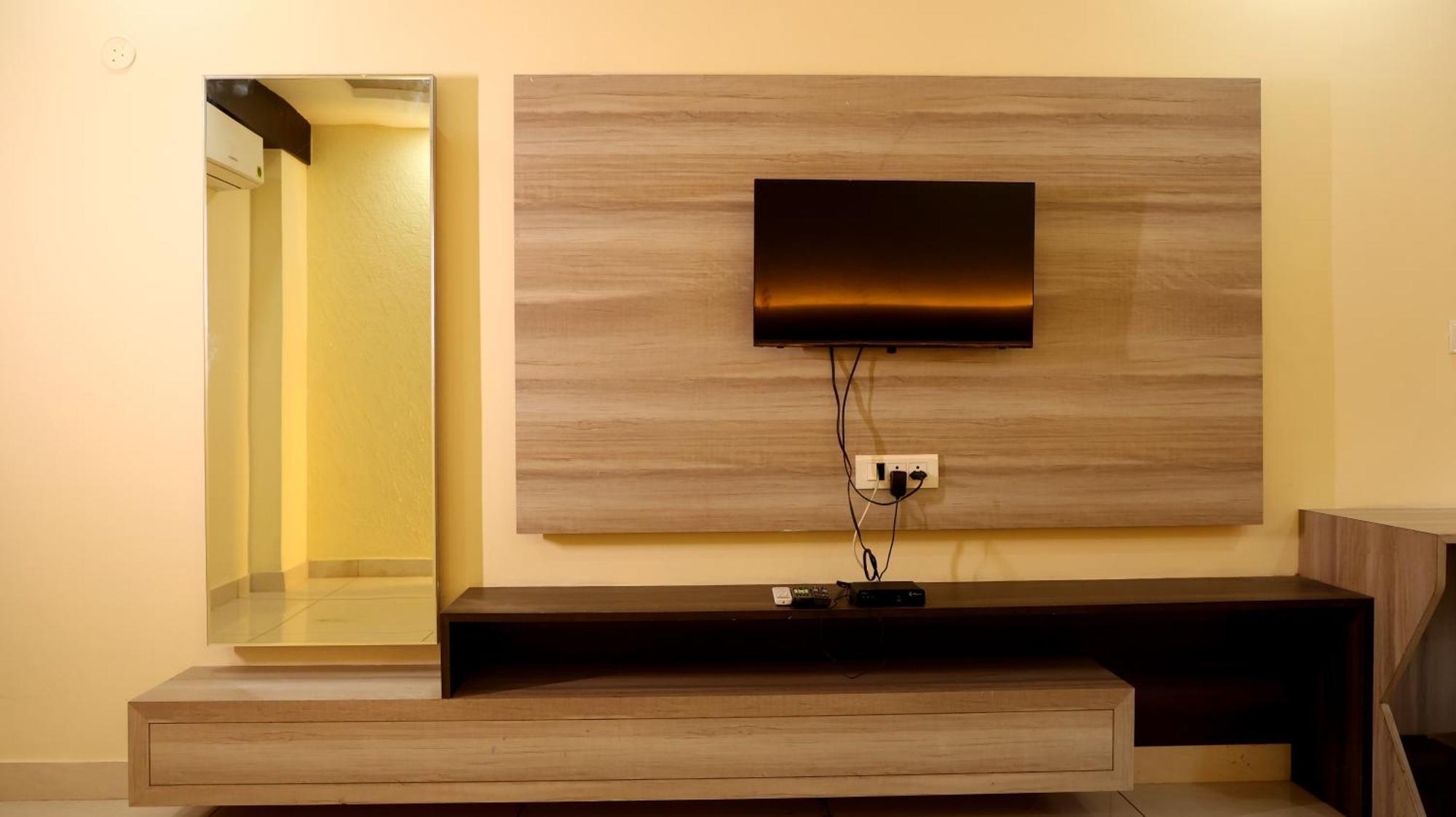 Hotel Blue Pine Haridwār Εξωτερικό φωτογραφία