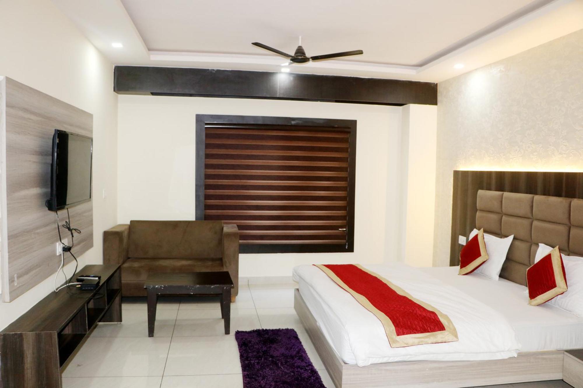 Hotel Blue Pine Haridwār Εξωτερικό φωτογραφία