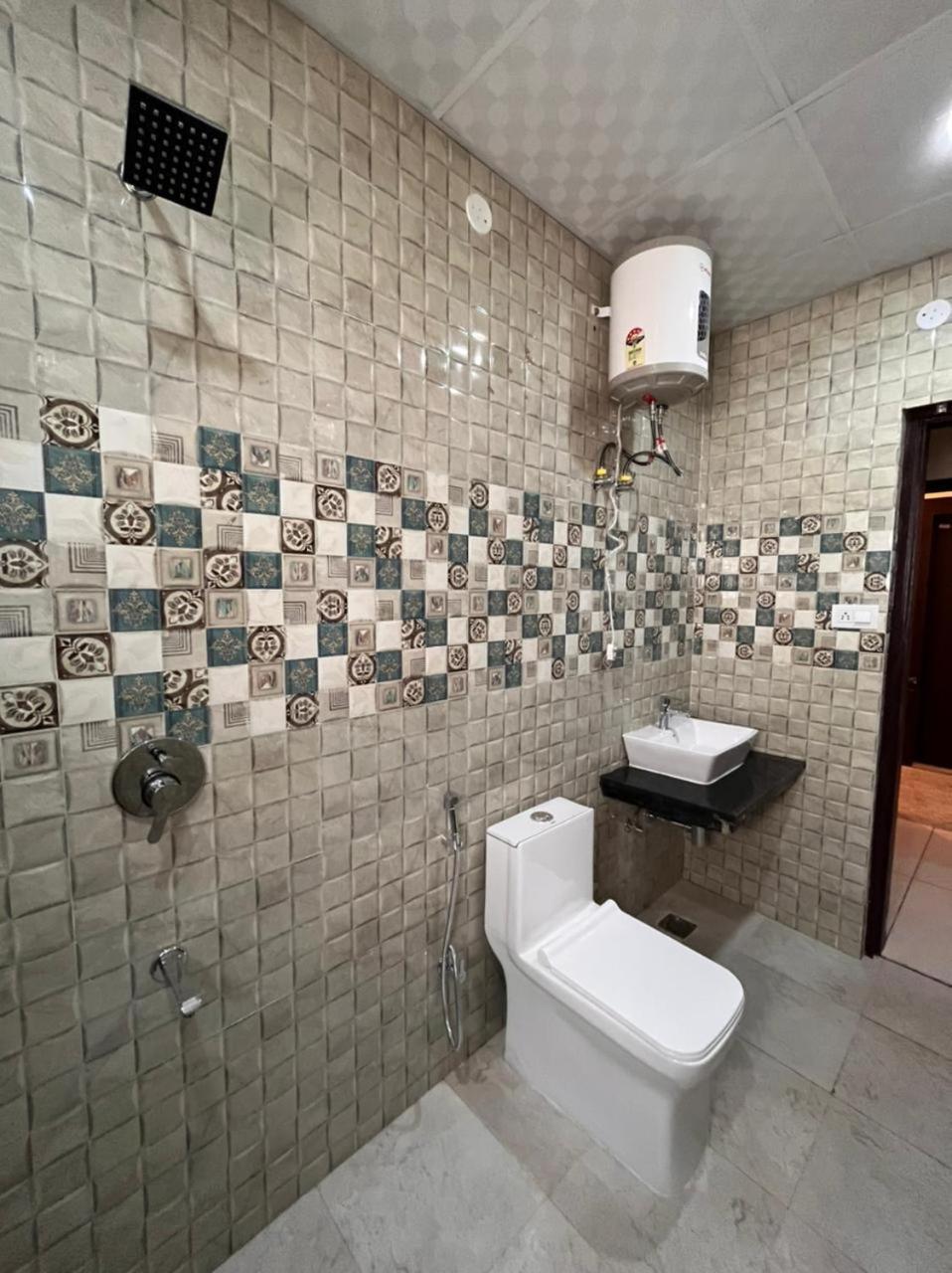 Hotel Blue Pine Haridwār Εξωτερικό φωτογραφία