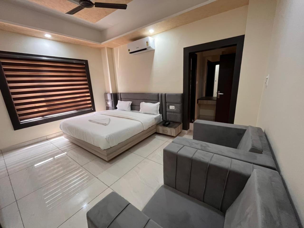 Hotel Blue Pine Haridwār Εξωτερικό φωτογραφία